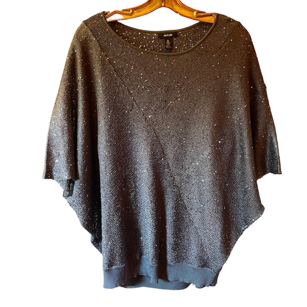 5 for $25 ❄️ Alfani Sequin Cape Like Top XL